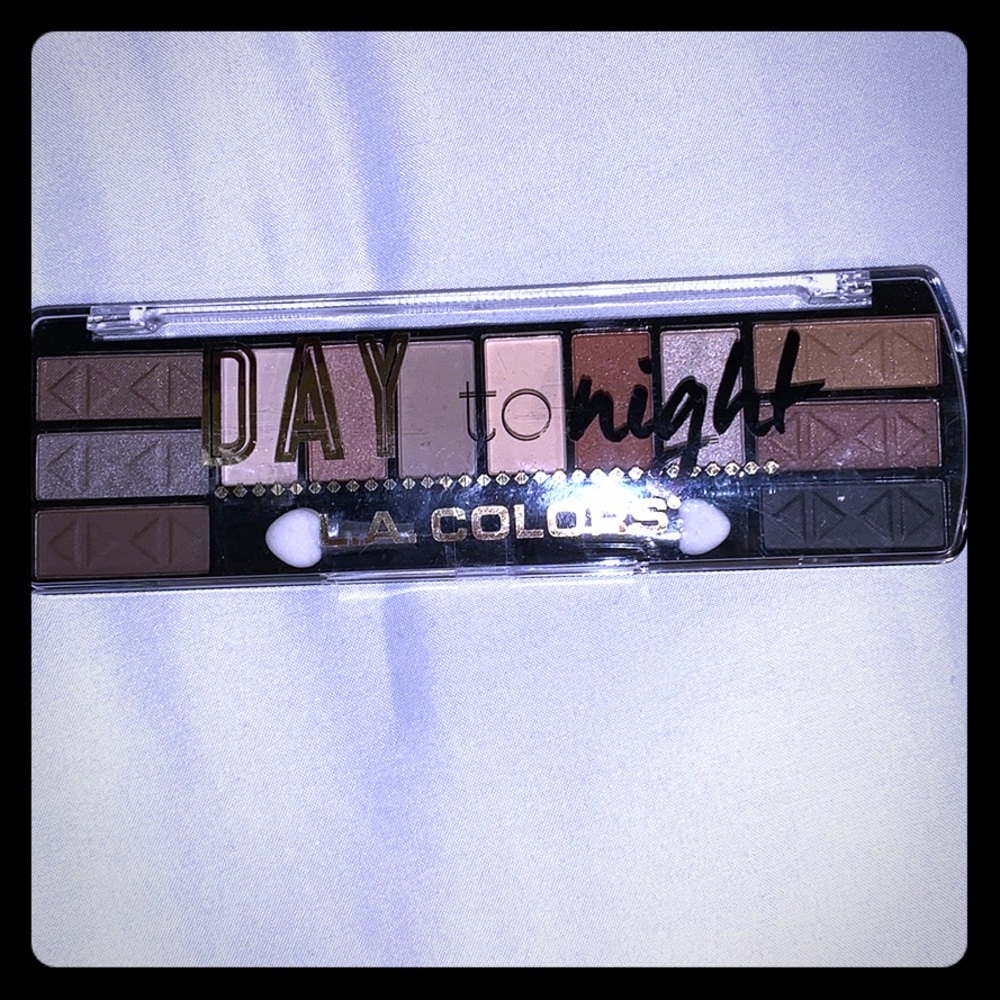 Day to Night LA Colors eyeshadow pallet (nude)